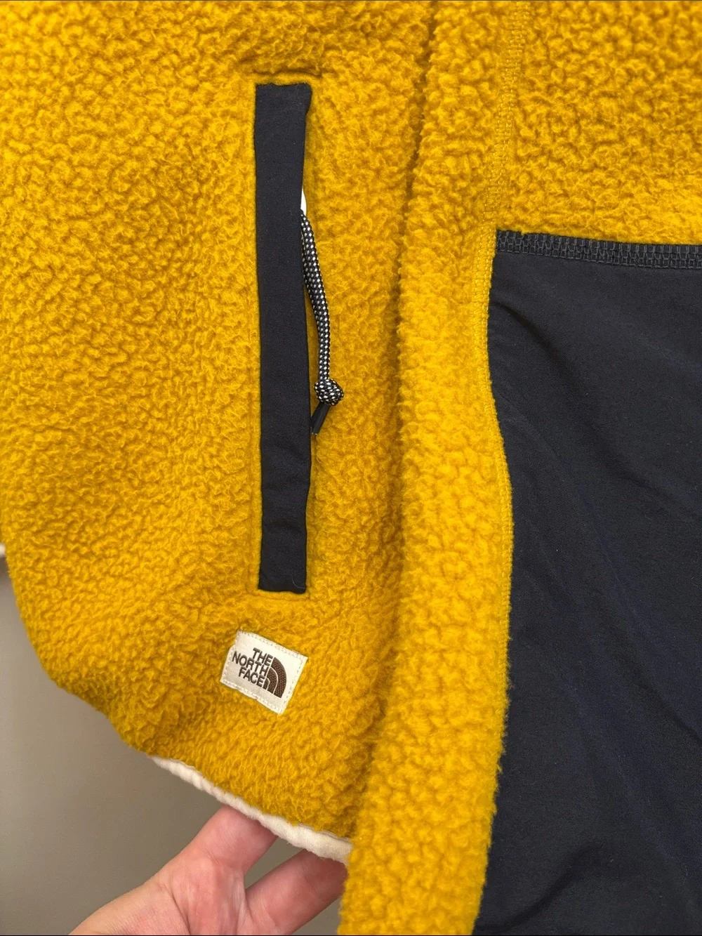 The North Face Yellow Sherpa Fleece Jacket size large - Picture 4 of 10
